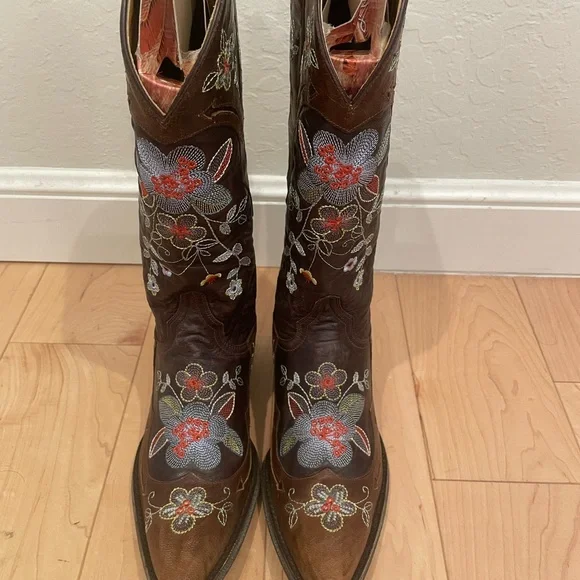 New in Box Old Gringo Bonnie 13” Boots size 7.5 - Picture 2 of 13
